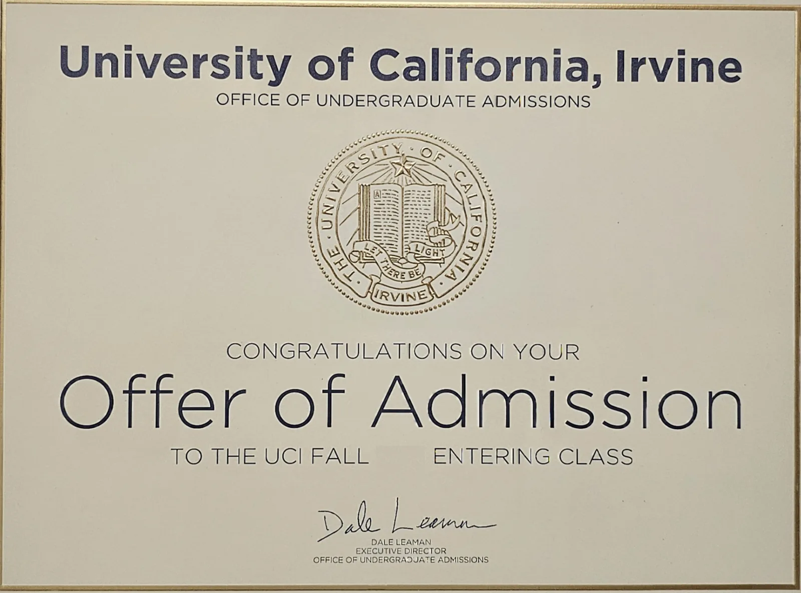 개인정보를 제거한 UC Irvine 합격 통지 자료